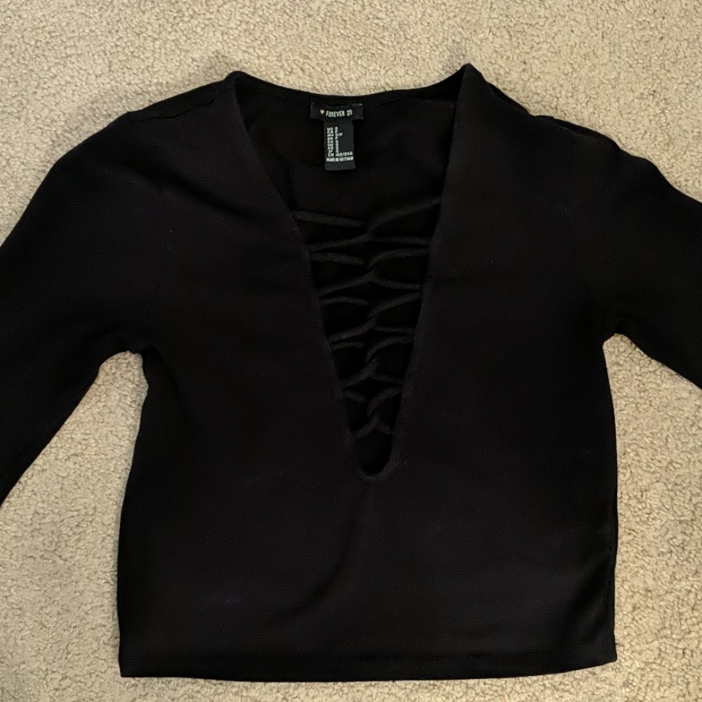 Forever 21 Deep V Crop Top S